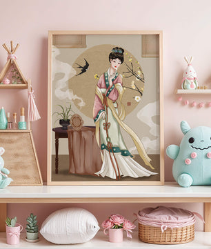 Elegante traditionelle asiatische Dame in klassischer Kleidung mit Naturelementen