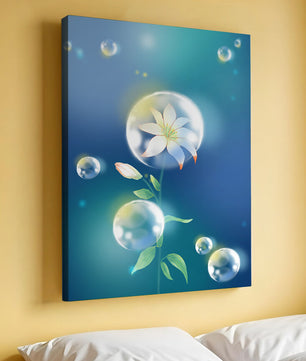 Zarte Blume in transparenten Blasen auf einem verträumten blauen Hintergrund