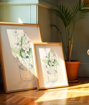 Delicadas flores blancas en una ilustración de jarrón de cristal