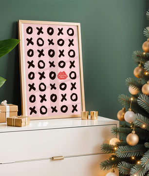 Playful Pink Pattern with XOXO and Lip Print - Mi tienda