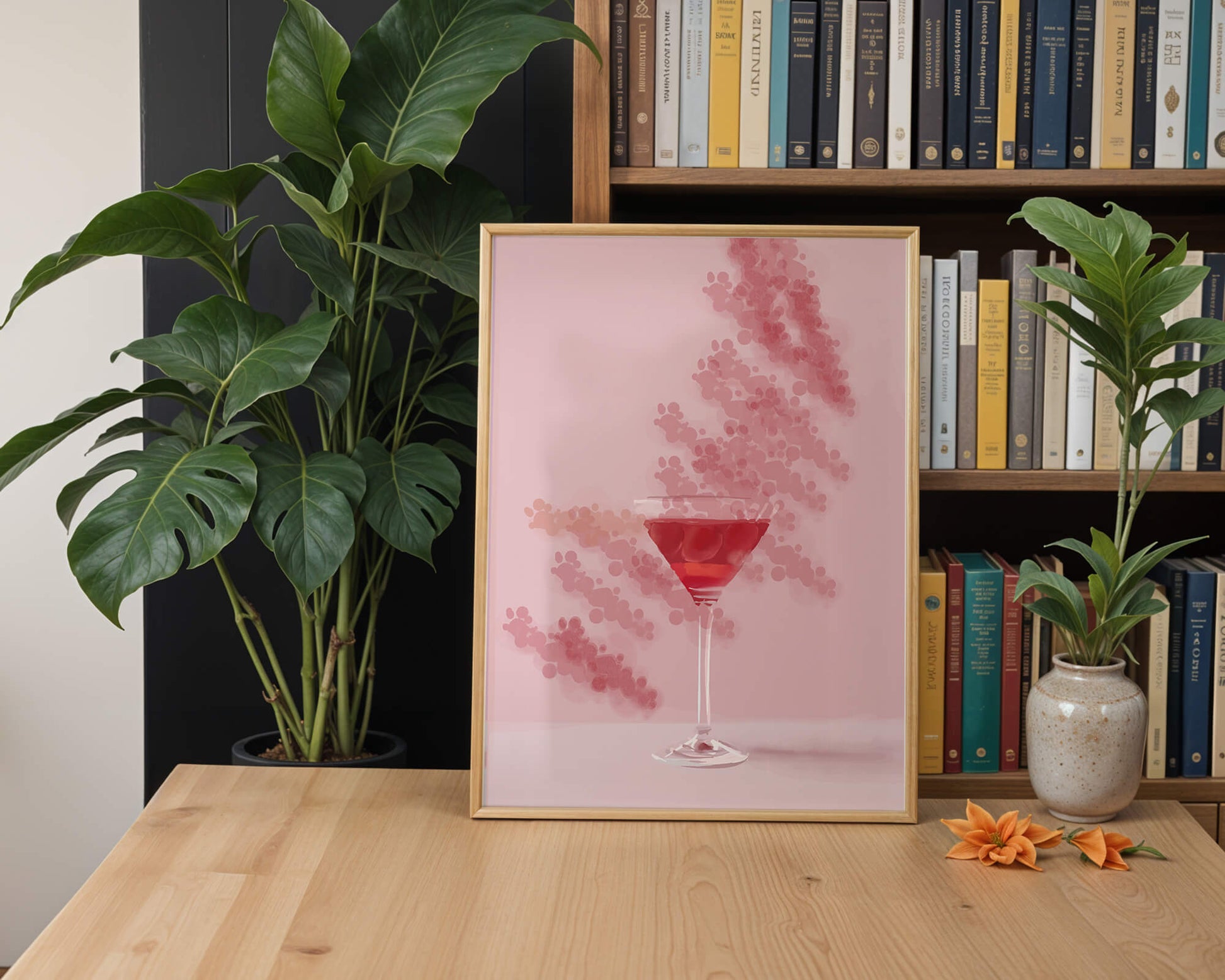 Elegante copa de cóctel roja sobre un fondo texturizado rosa