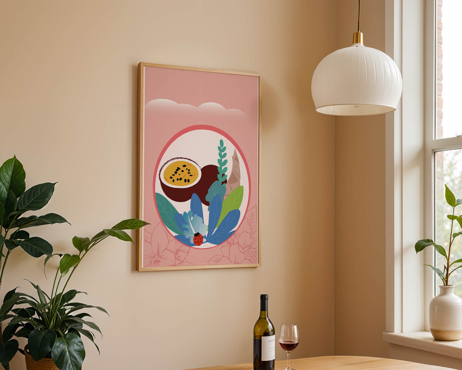 Ilustración de frutas tropicales y hojas con una mariquita sobre un fondo rosa
