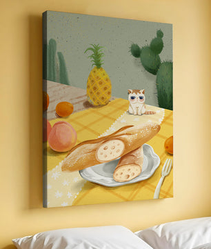 Gato con gafas de sol en un entorno tropical con baguettes y frutas