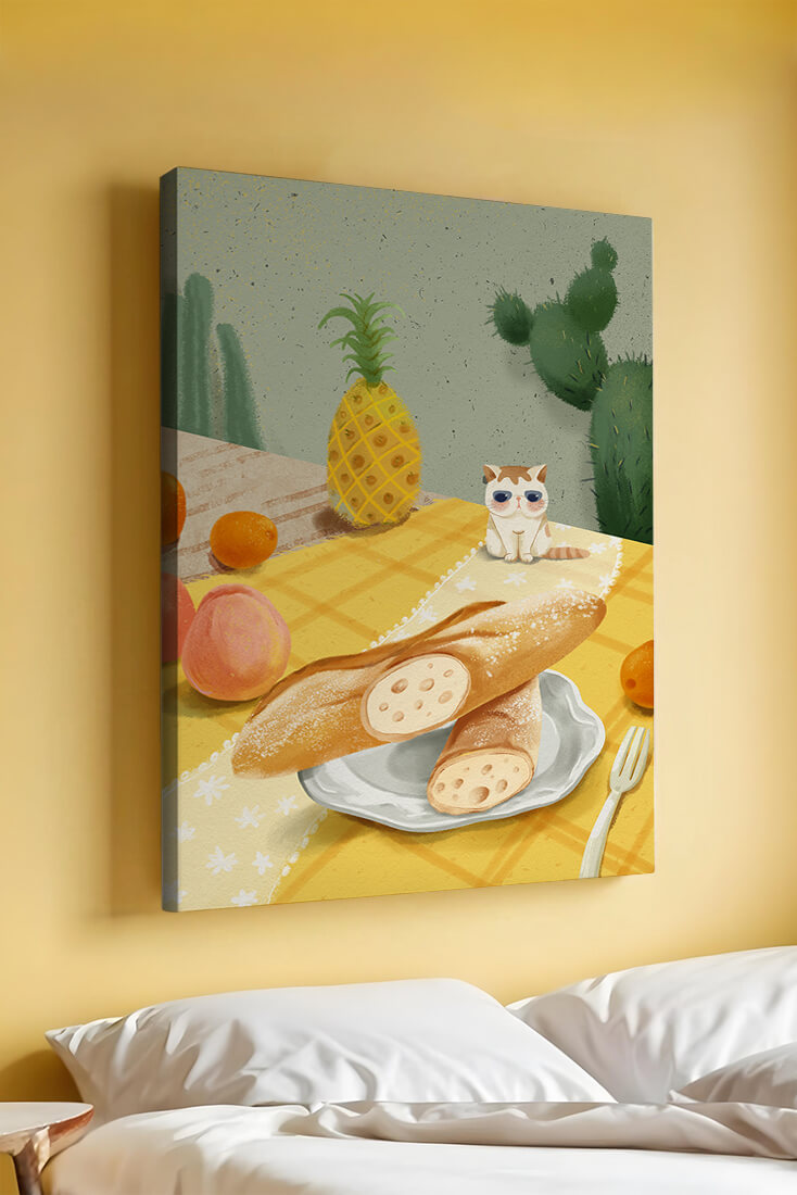 Gato con gafas de sol en un entorno tropical con baguettes y frutas