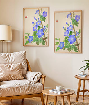 Obra floral delicada con glorias matutinas azules vibrantes