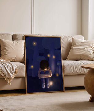 Paysage nocturne serein avec un personnage réfléchi au milieu de vers luisants et de champignons
