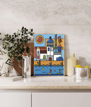 Bunte geometrische Küstendorf-Illustration mit Vögeln und Booten