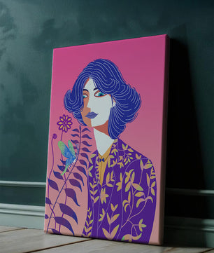Retrato estilizado de una mujer con cabello azul y patrón botánico