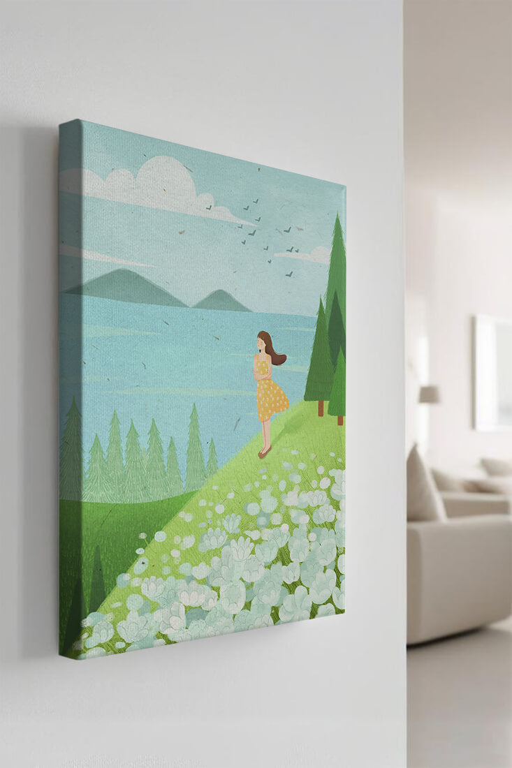 Mujer en vestido amarillo en la ladera con flores y árboles