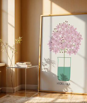 Illustration von Hortensienblüten in einer Vase mit eleganter Linienkunst