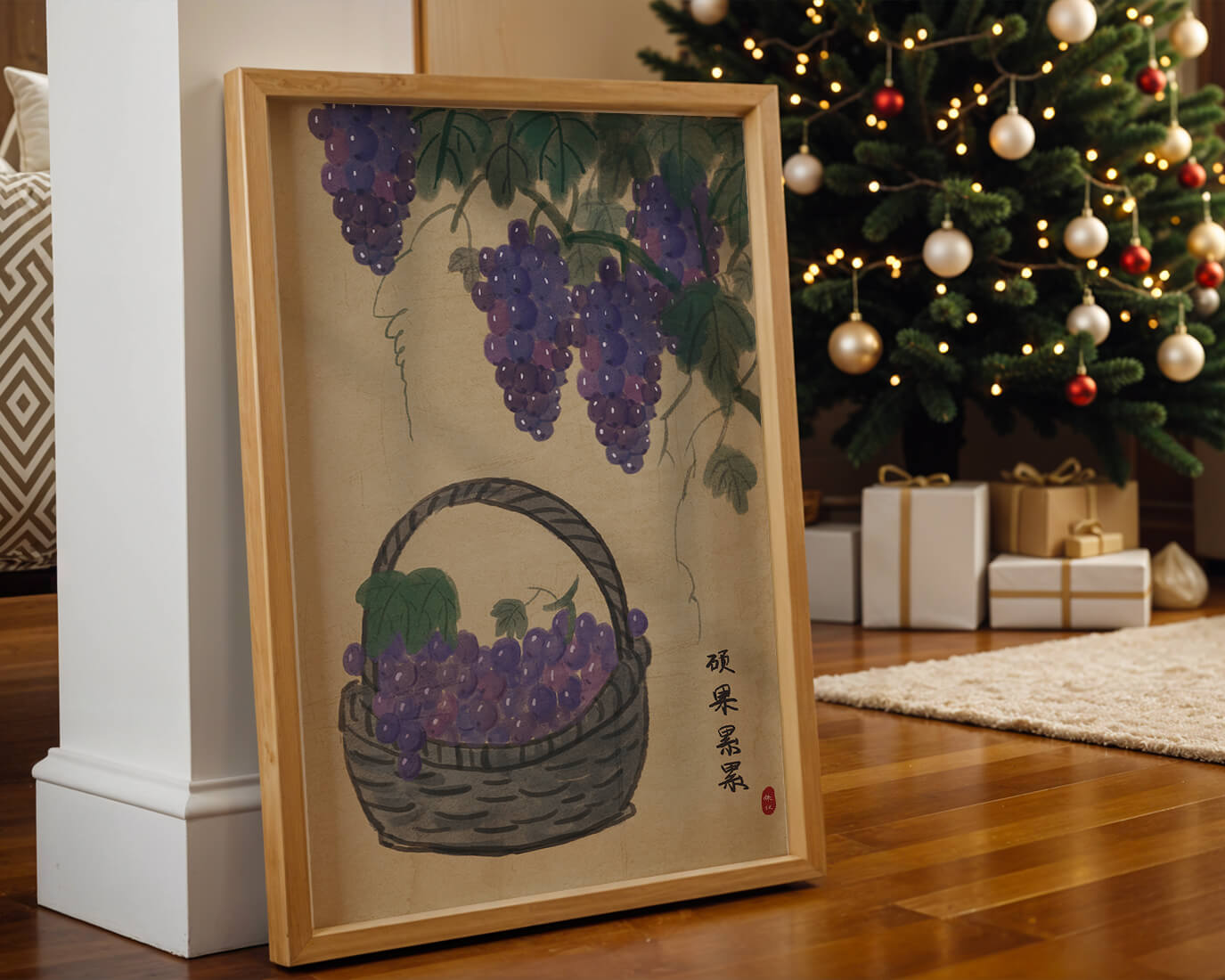 Cesta de uvas con hojas de parra al estilo tradicional