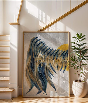 Arte de plumas abstractas con detalles dorados sobre fondo texturizado