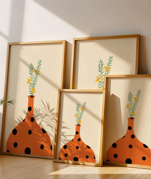 Colorful Polka Dot Vase with Yellow Flowers and Green Leaves - Mi tienda