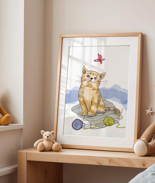 Adorable Kitten Playing with Yarn and Watching Butterfly - Mi tienda