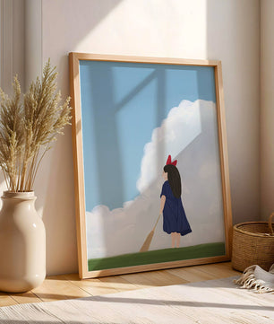 Junges Mädchen steht auf Gras mit Besen unter blauem Himmel