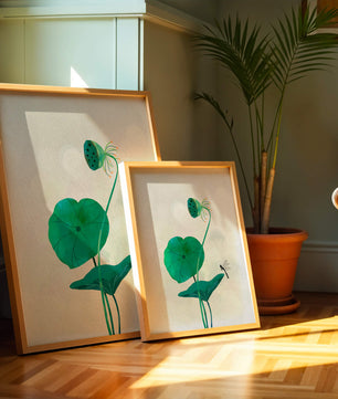 Lotus Flower and Dragonfly with Watercolor Effect - Mi tienda