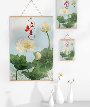 Fleurs de lotus élégantes avec calligraphie et papillon