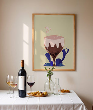 Illustration eines skurrilen Weinglases mit Flüssigkeitsspritzern und violetten Pflanzen