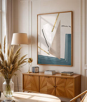 Abstraktes geometrisches Kunstwerk mit goldenen Elementen