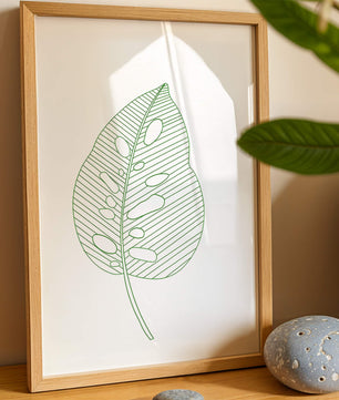 Detailed Green Leaf Line Drawing Art - Mi tienda