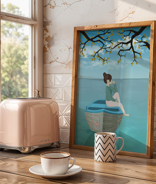 Chica relajándose en un bote bajo un árbol junto al agua