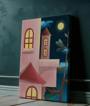 Castillo con ventanas arqueadas bajo el cielo iluminado por la luna