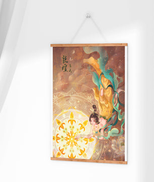 Figura celestial elegante con aura dorada y motivos florales