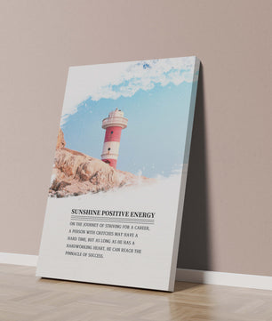 Faro inspirador con texto motivacional y fondo de cielo