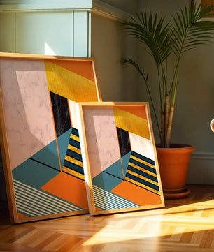 Abstraktes geometrisches Design mit Marmor- und Goldtexturen
