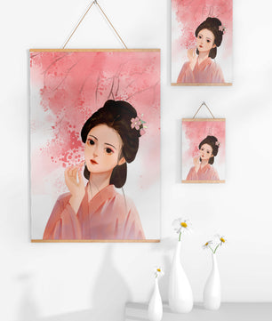 Femme japonaise traditionnelle avec des fleurs de cerisier roses en arrière-plan