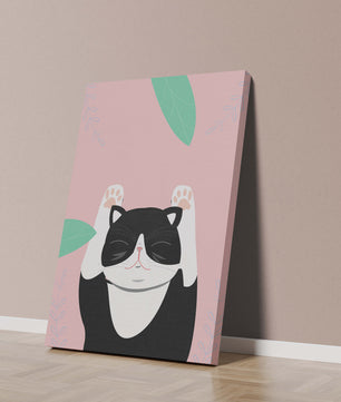 Gato ilustrado sobre fondo rosa con hojas.