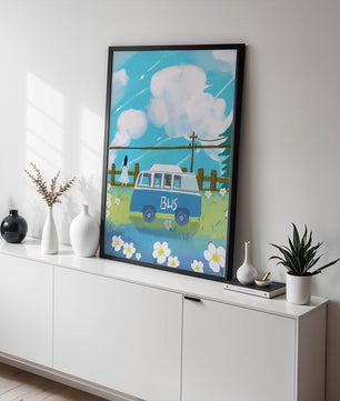 Ilustración escénica con autobús azul y prado en flor