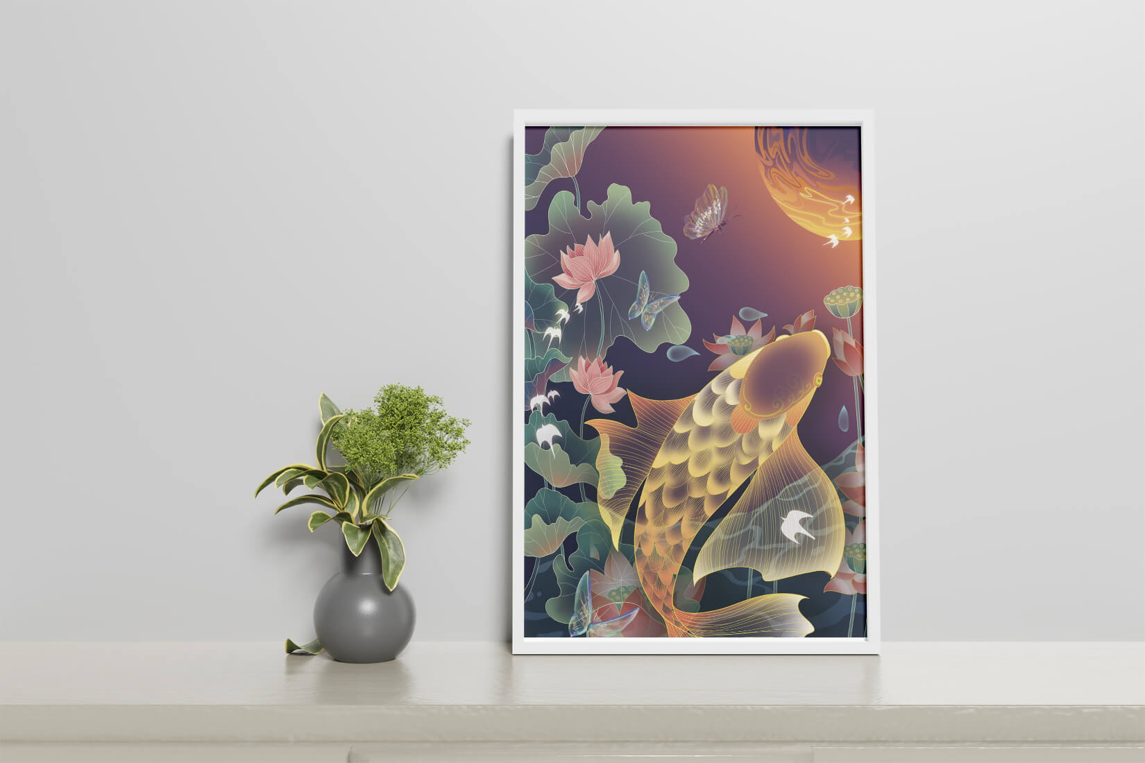 Bunte Koi-Fische mit Lotusblumen und Schmetterlingen bei Sonnenuntergang