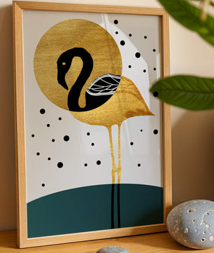 Ilustración elegante de flamenco dorado y negro con elementos de puntos abstractos