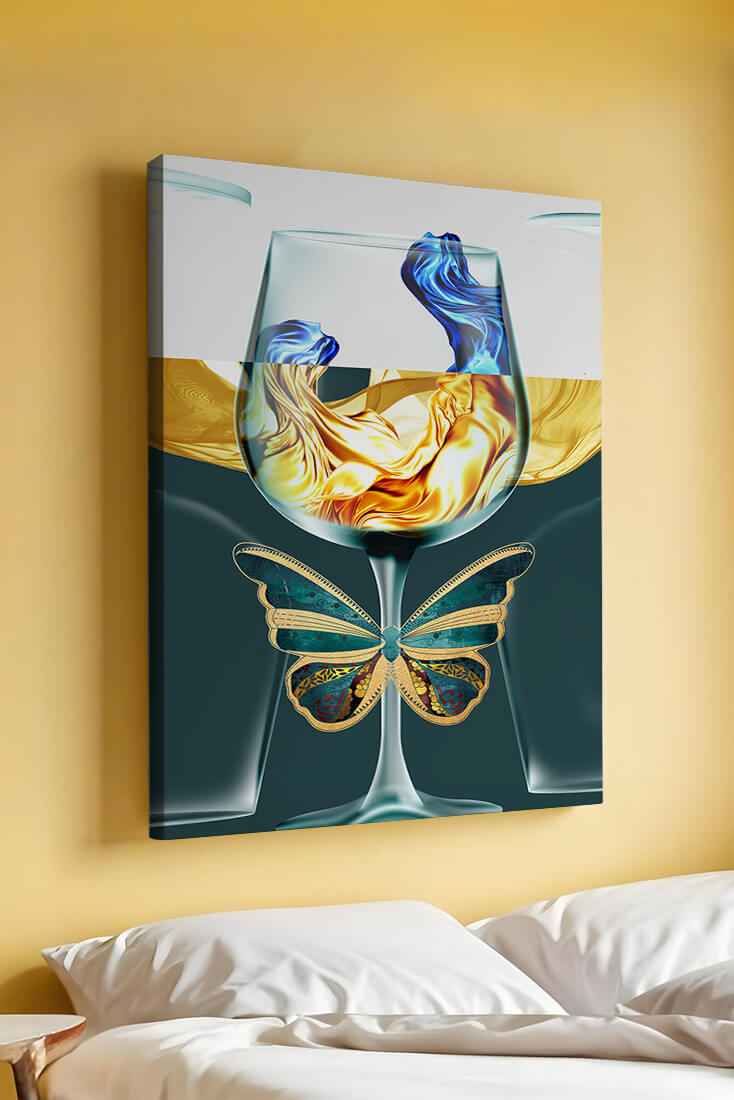 Cristallo con scultura di liquido e arte di farfalla
