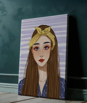 Illustration d'une femme avec un bandeau jaune sur fond rayé