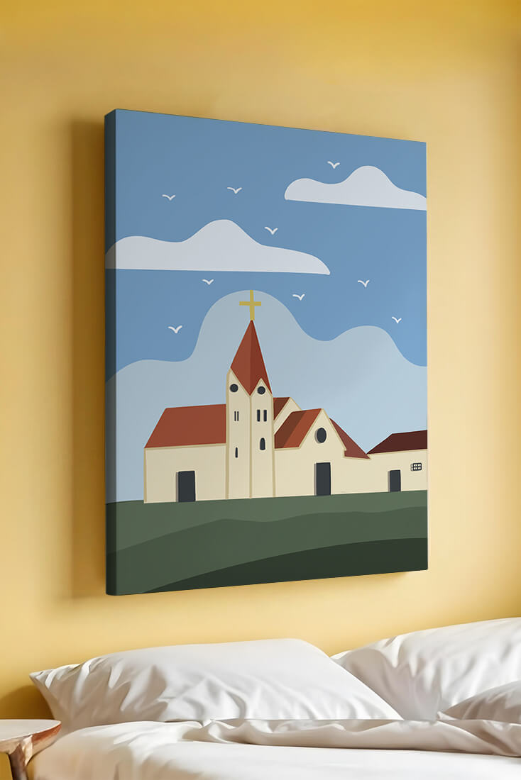 Paisaje idílico de iglesia con cruz dorada y cielo azul