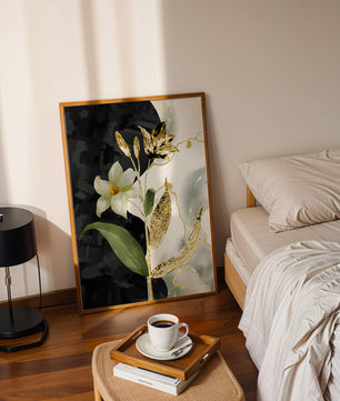 Diseño floral abstracto con detalles dorados y oscuros