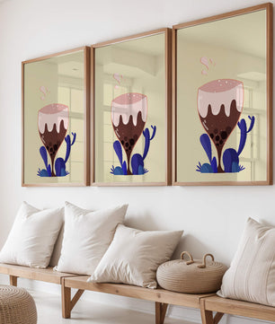 Illustration eines skurrilen Weinglases mit Flüssigkeitsspritzern und violetten Pflanzen