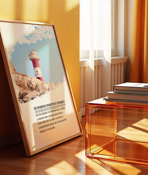 Faro inspirador con texto motivacional y fondo de cielo