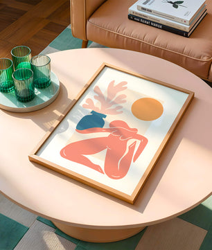 Figura desnuda abstracta con jarrón y sol en estilo minimalista