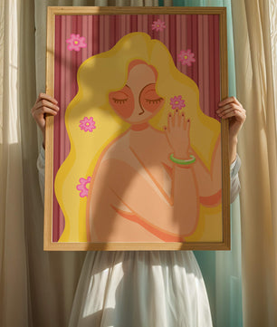 Ilustración abstracta de una mujer serena con el pelo largo y rubio y flores