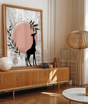 Von der Natur inspiriertes Kunstwerk mit Giraffensilhouette und botanischen Elementen