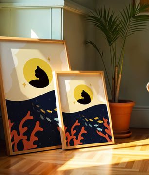 Ruhiges abstraktes Design mit Katzensilhouette und lebendiger Unterwasserszene