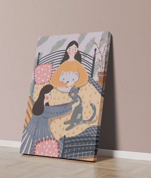 Escena interior acogedora con mujeres, gatos y elementos decorativos
