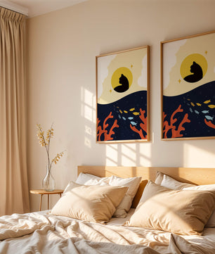 Ruhiges abstraktes Design mit Katzensilhouette und lebendiger Unterwasserszene