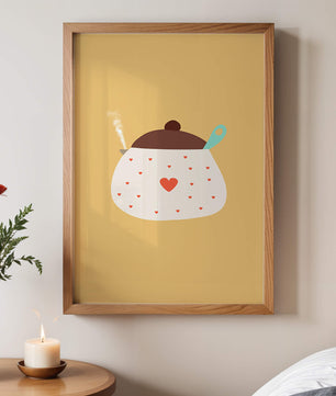 Ilustración de una olla decorada con corazones y vapor sobre fondo amarillo