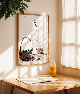 Juguetón gatito con frutas y arte de caligrafía