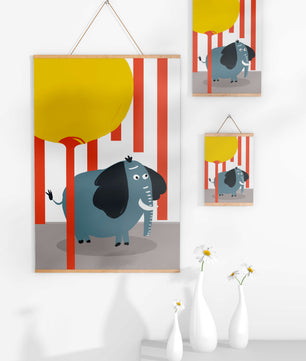 Illustration eines verspielten Elefanten mit einem gelben Ballon in abstrakter Umgebung