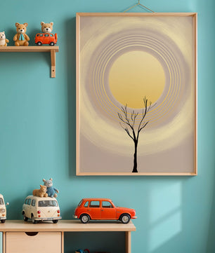Silueta estilizada de un árbol con círculos concéntricos y un sol grande